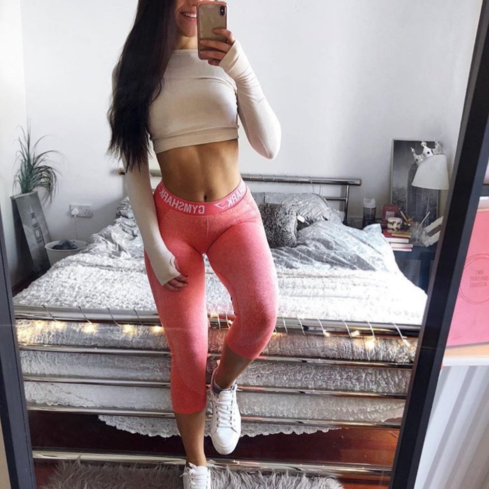 ✨SOLD!✨ Gymshark Peach Coral Flex Cropped Leggings